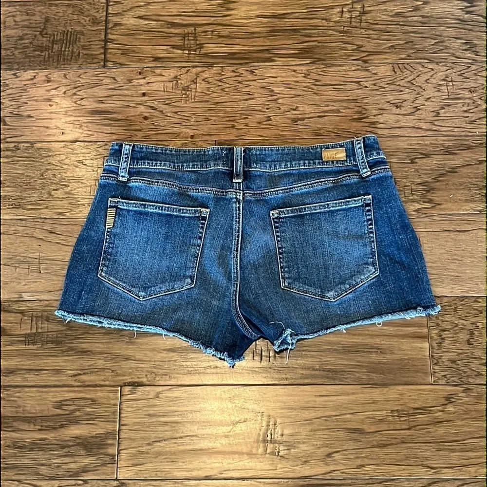 Paige Catalina Short 3” Inseam Mid Rise Size 31 - Image 2