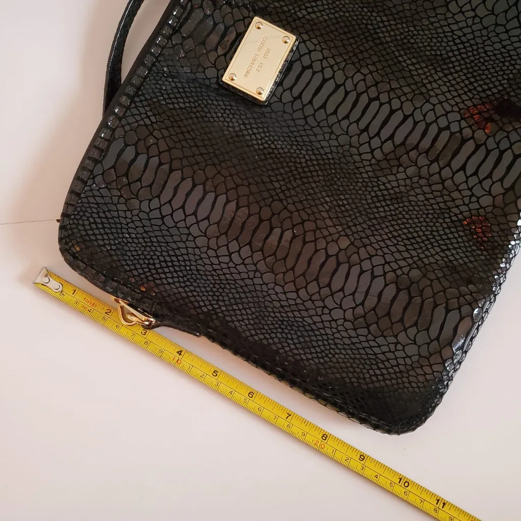 MICHAEL KORS Black Python Style Notebook Cover with‎ Strap Crossbody Bag - Image 6