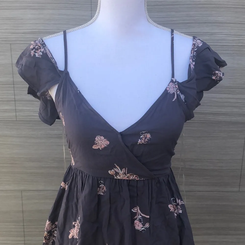 cold shoulder dress Size Small New - Image 3