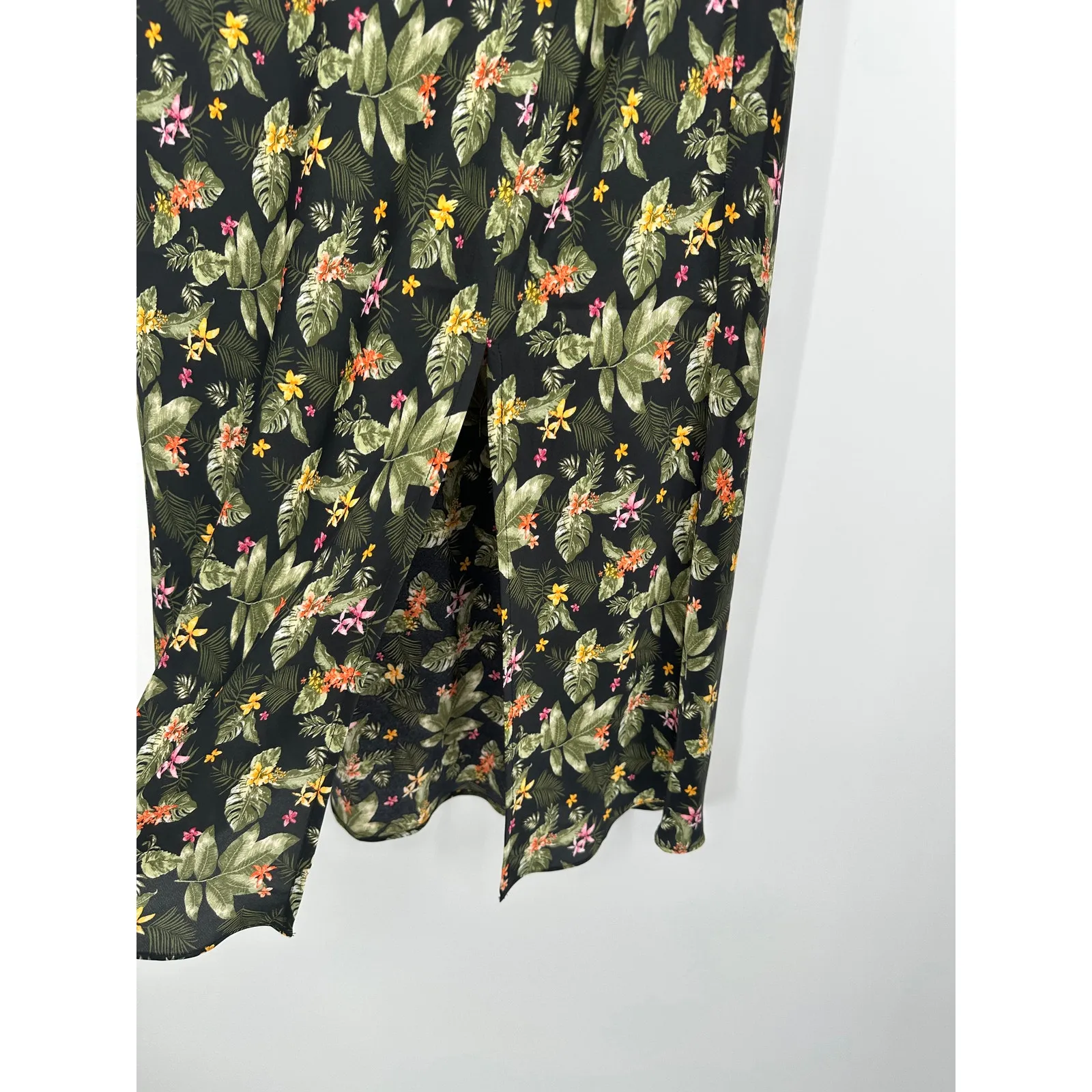 Francescas Women Tropical Satin Slip Midi Skirt Size M Pull On Vaca Resort Beach - Image 3