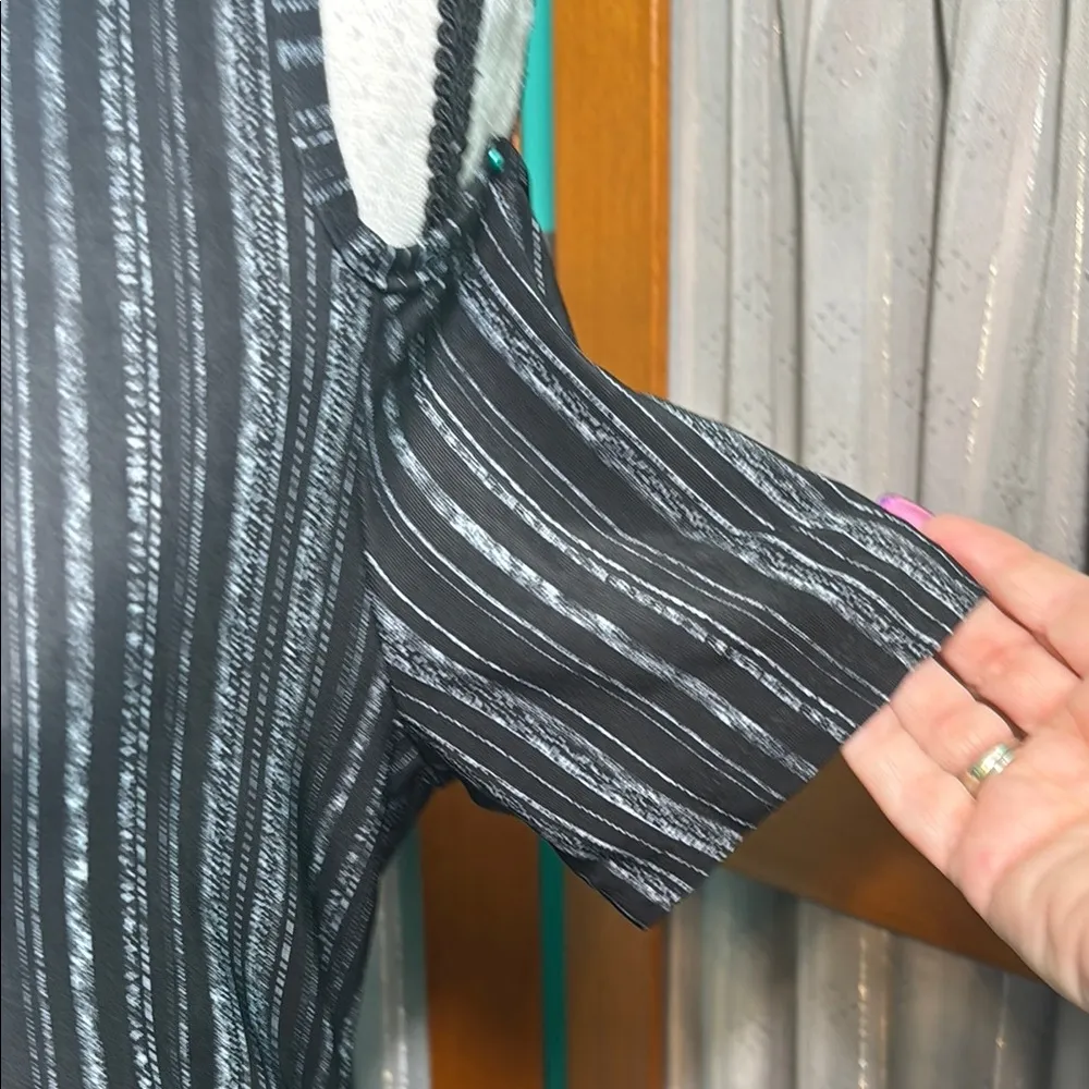 Exist Black and White Cold Shoulder Maxi Dress - Image 3