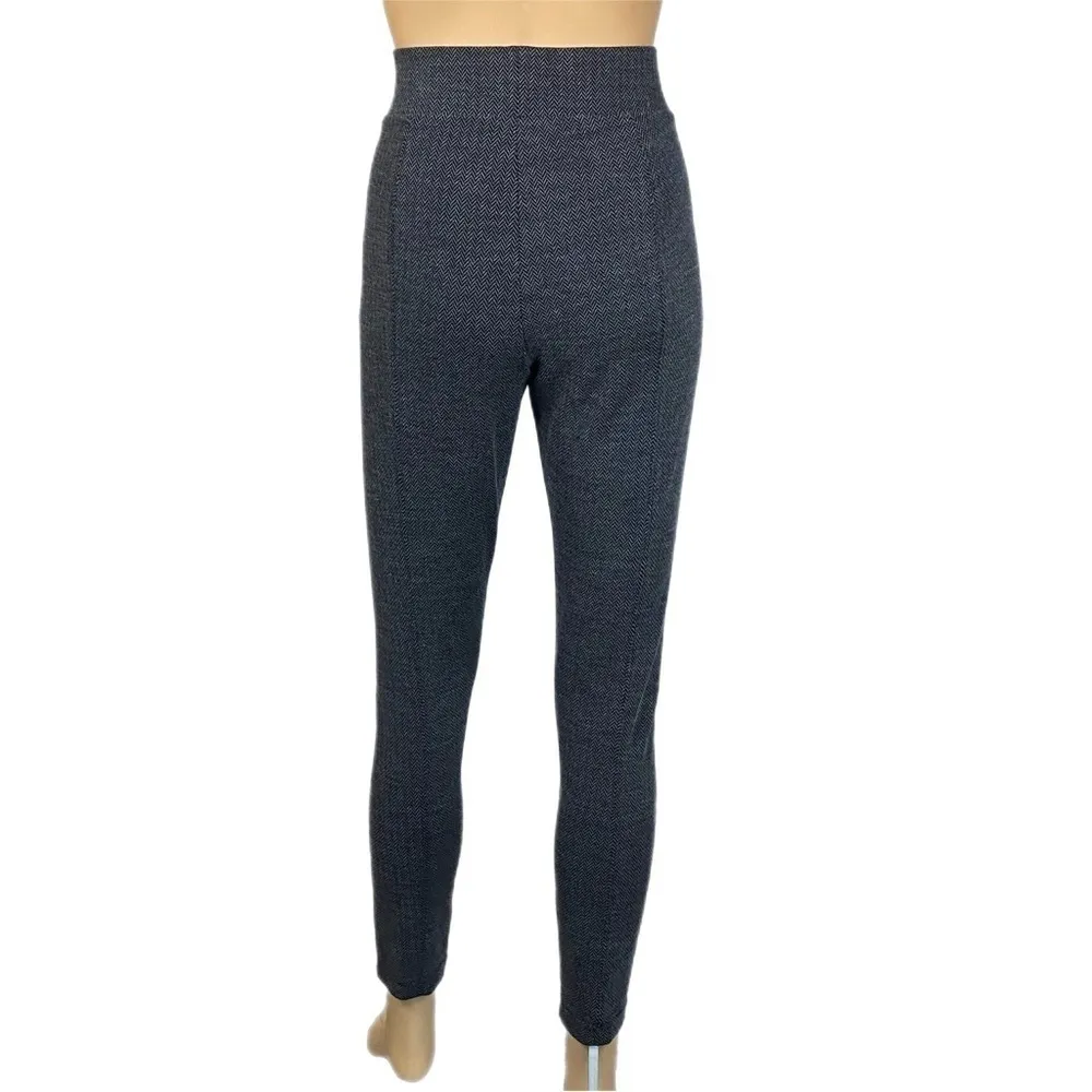 ANN TAYLOR FACTORY black and grey herringbone leggings. Size Medium. EUC - Image 9