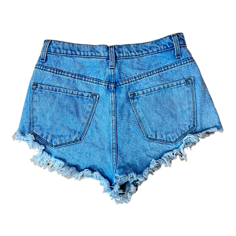 Vibrant distressed women’s Jean short shorts size large - Image 3