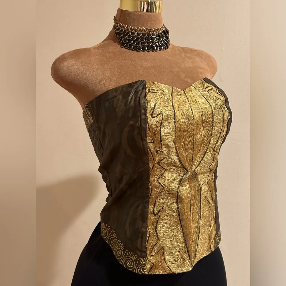 No Tag Brown Gold Corset Look. Sweet Heart Front Gold Thread Swirl Designs Sz M Size M - Image 3