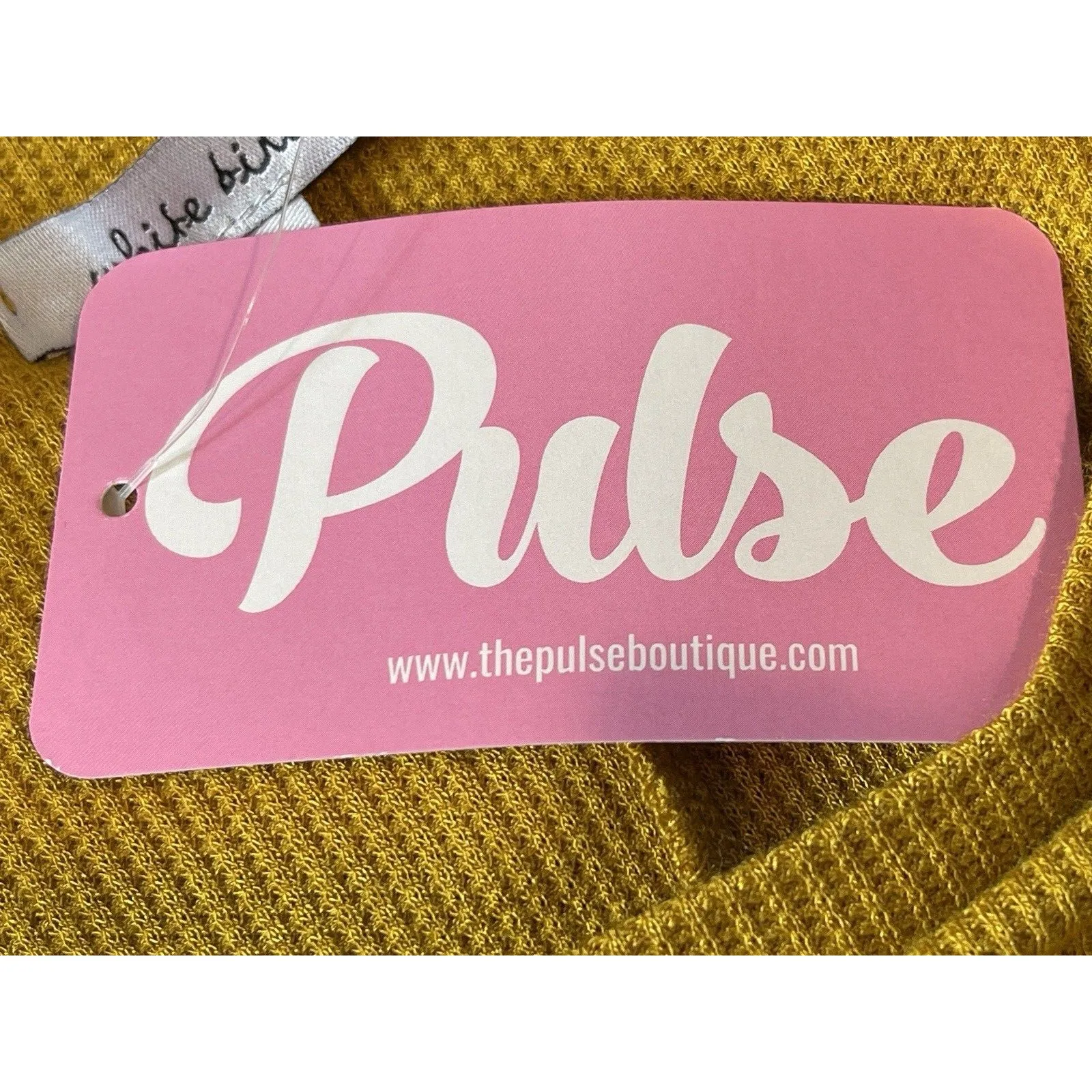 White Birch Mustard Long Sleeve Relaxed Waffle XL Tie Knot In Back Top NWT Fall - Image 9