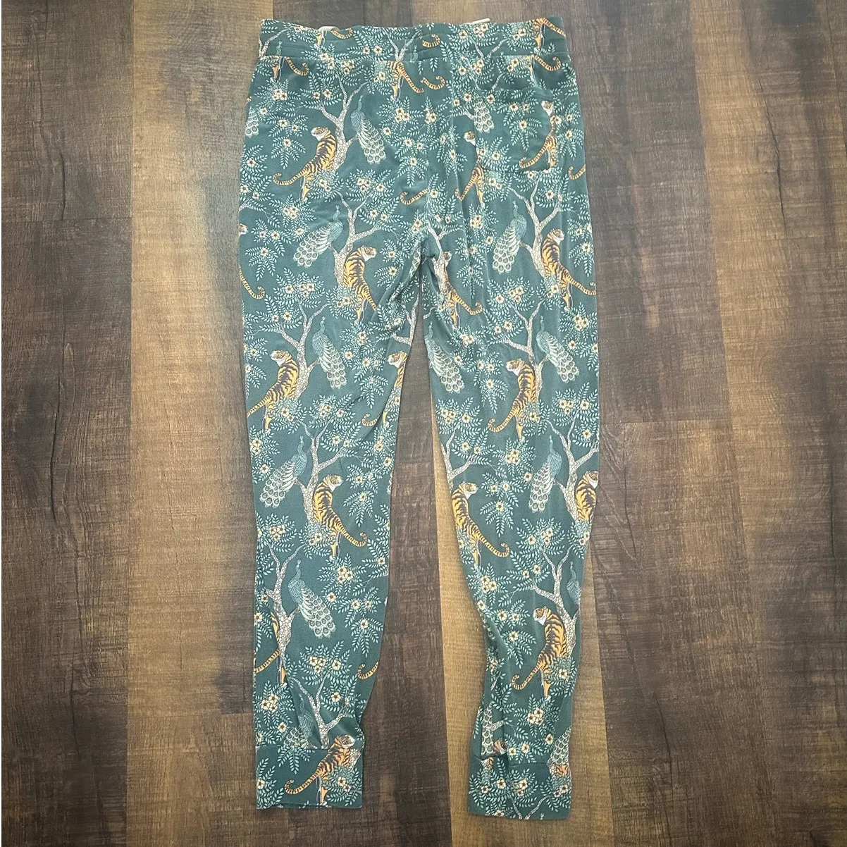 Lates by Kate Spring Tiger Short Sleeve Pajama Set Size Medium Green - Image 9