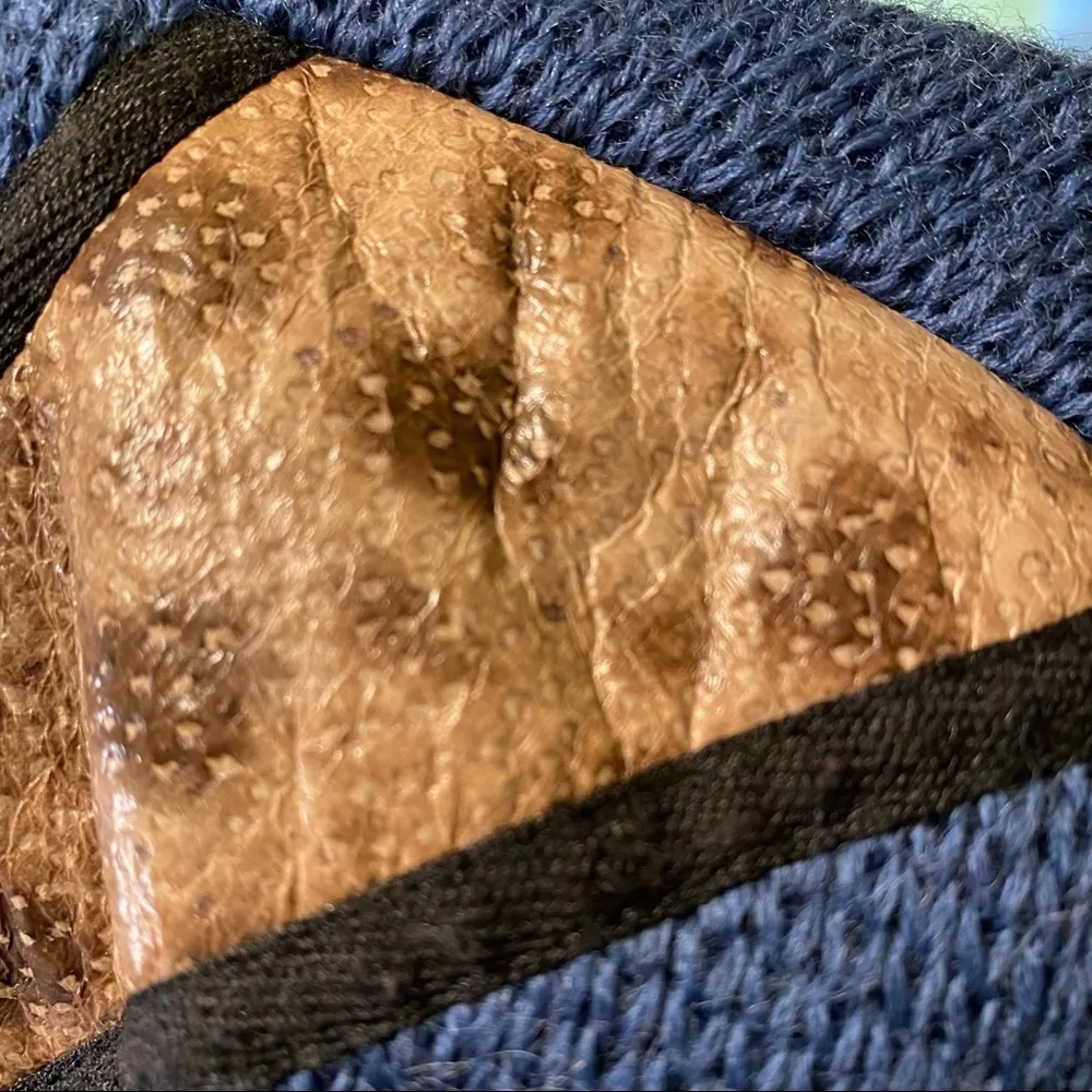 Beiar Norway Vintage blue and Black wool sweater with snakeskin patch Small - Image 3