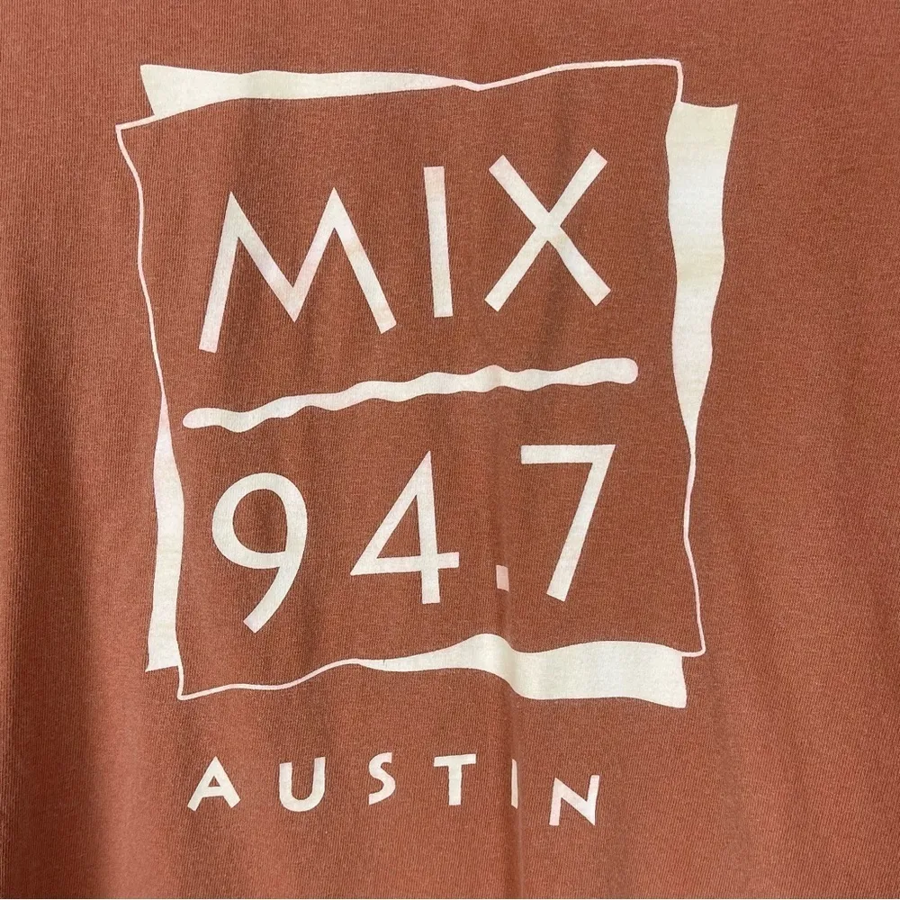 District Threads Small 94.7 Austin Texas Radio Beach Surf Boho Graphic Tee 90’s Orange - Image 3