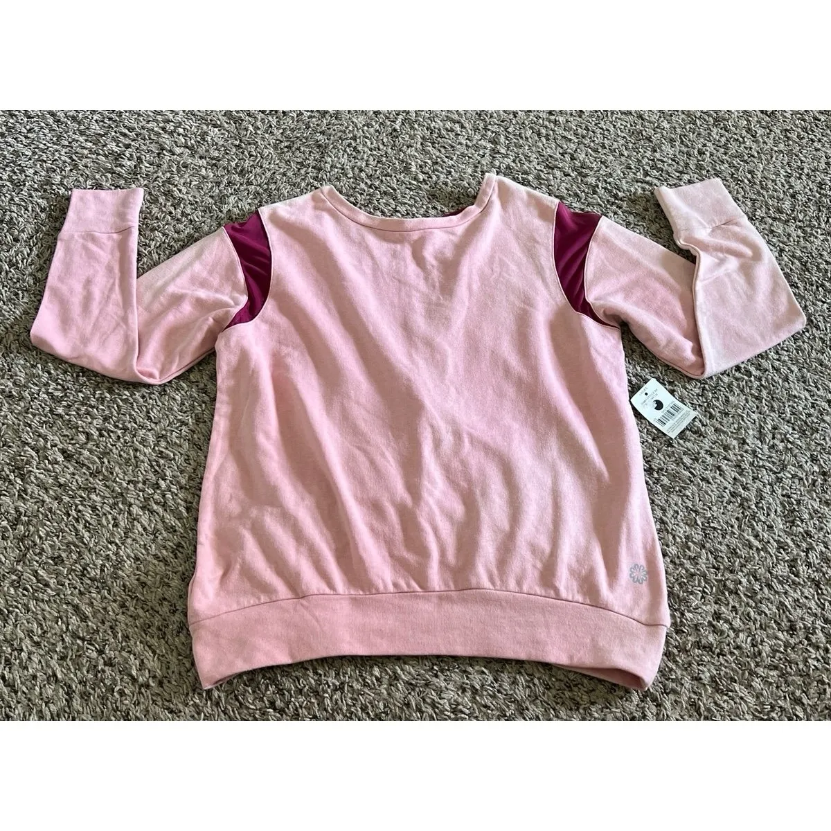 NWT Pro Player Women's‎ Pink Maroon Active Sweatshirt Size Medium - Image 2