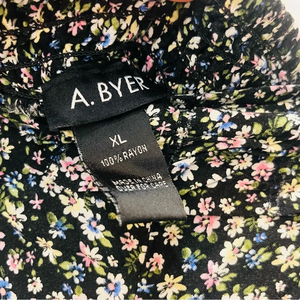 A. Byer black floral gacho pants pull on size XL - Image 3
