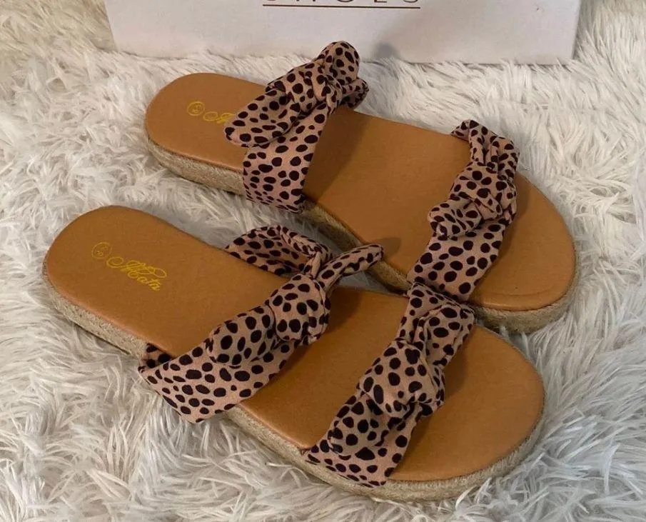 Mata Shoes Cheetah Sandals  Size 8.5  - Image 3