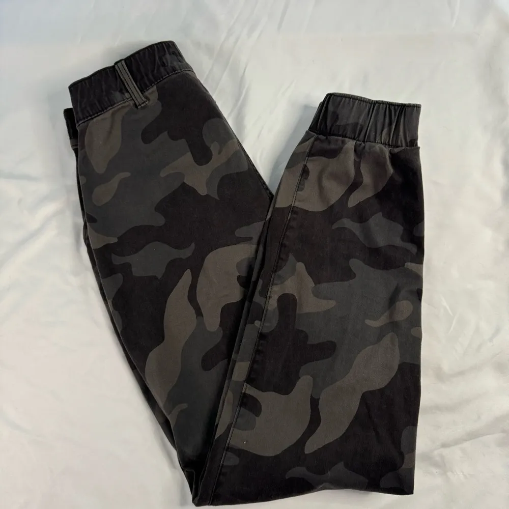 Hollister Jogger Pant Women Ultra High Rise Camo Green Utility Stretch Size M - Image 9