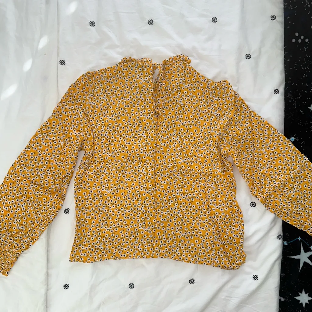 Zara Yellow Daisy Blouse - Image 5