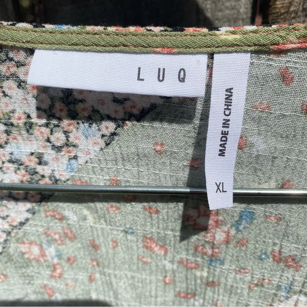 LUQ Boho Patchwork Faux Wrap Peasant Top Green Size XL - Image 3