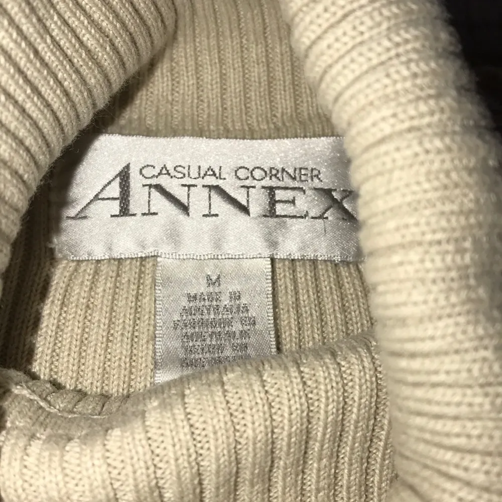 Casual Corner Annex Top 1606 Size M - Image 5