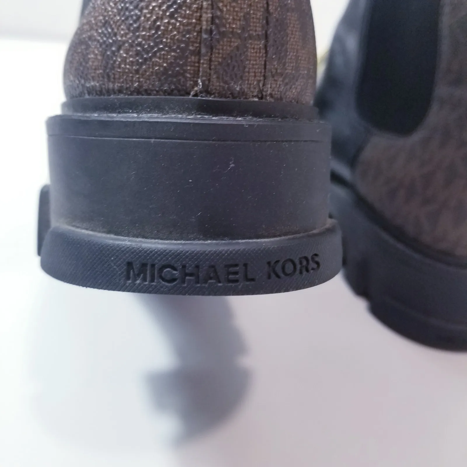 Michael Kors Women sz 10 Scarlett Boots w/ Gold Chains MK Monogram Lug Sole - Image 6