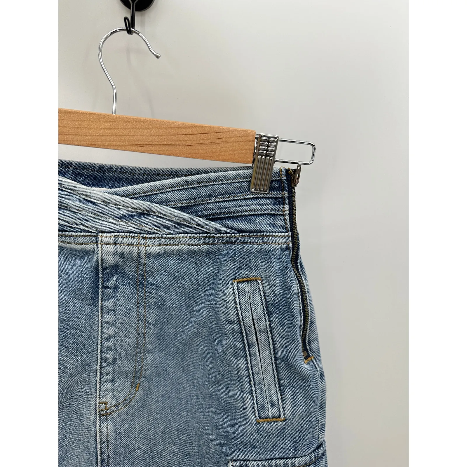 PacSun Light Blue Cargo Skate Mini Skirt Denim Womens Size 27 - Image 4