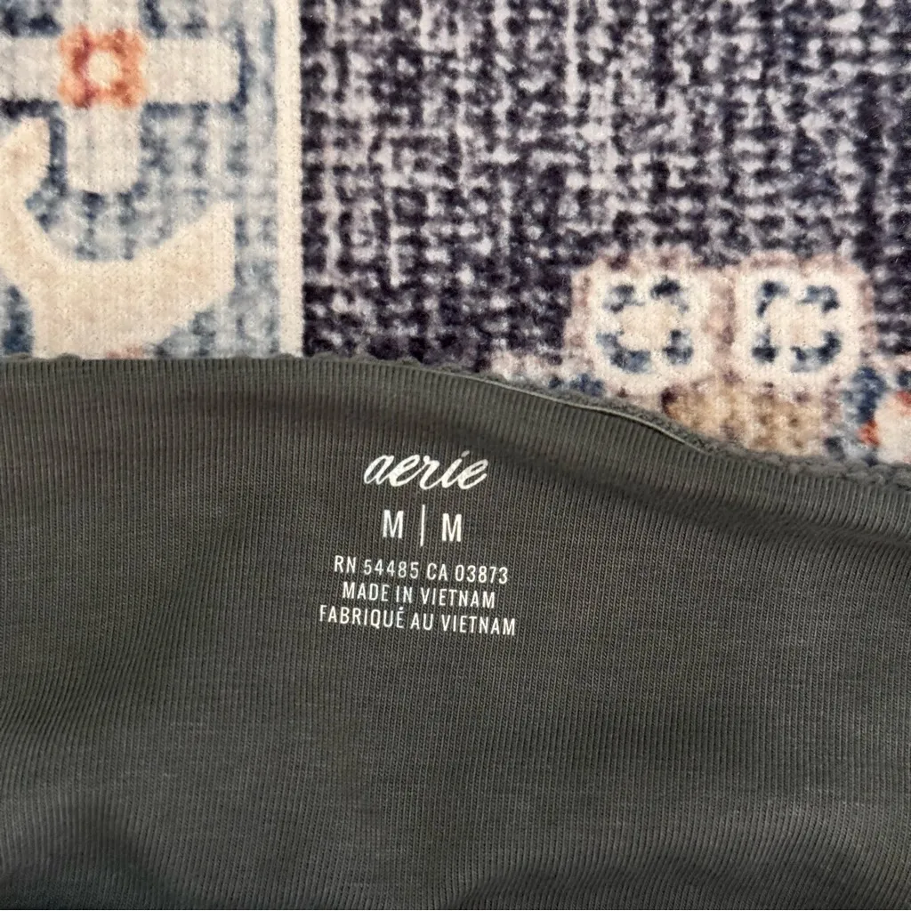 Aerie Sage Green Ribbed Tube Top Sleeveless Shirt Women’s Size Medium - Image 7