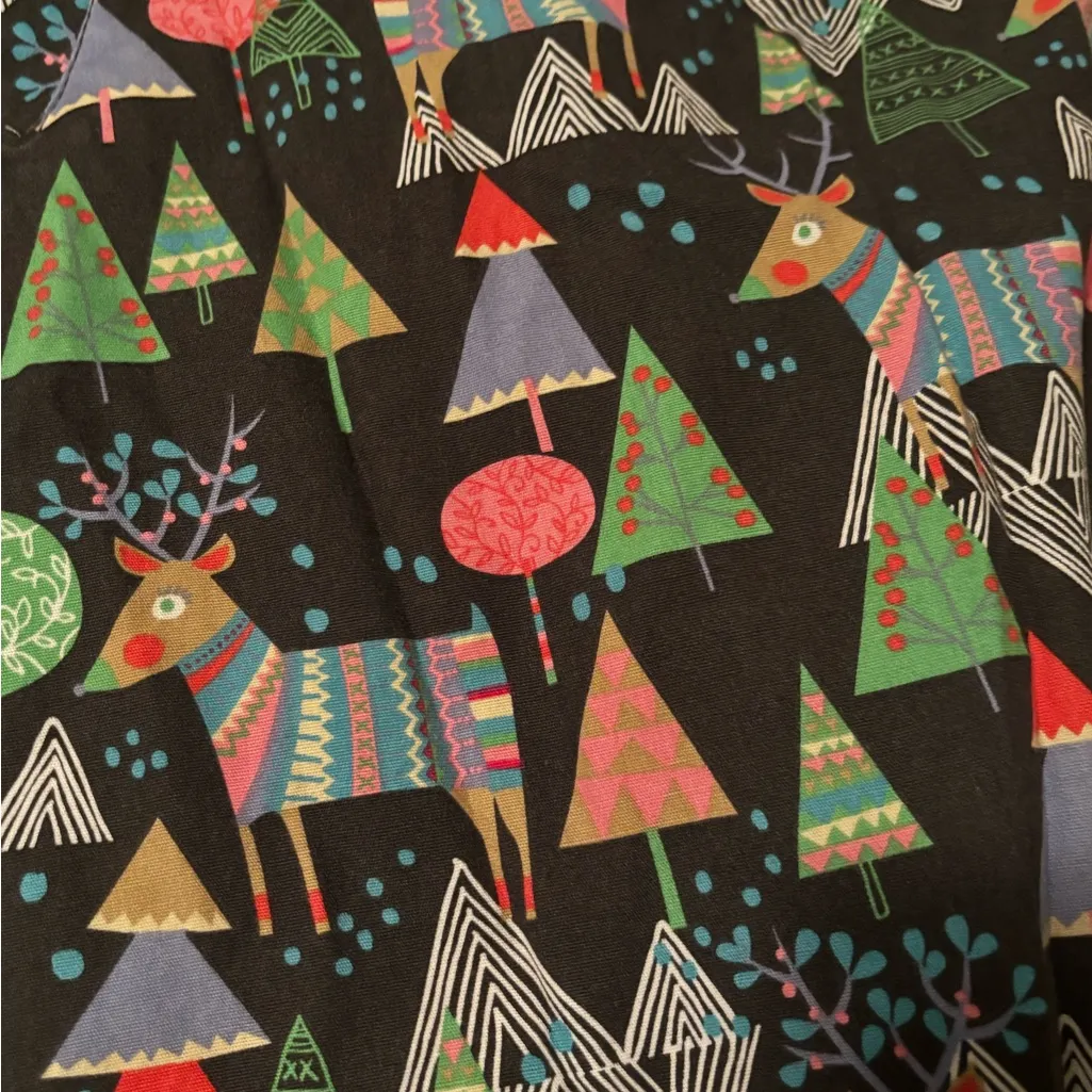 Women’s Christmas scrub top Gray Size M - Image 2