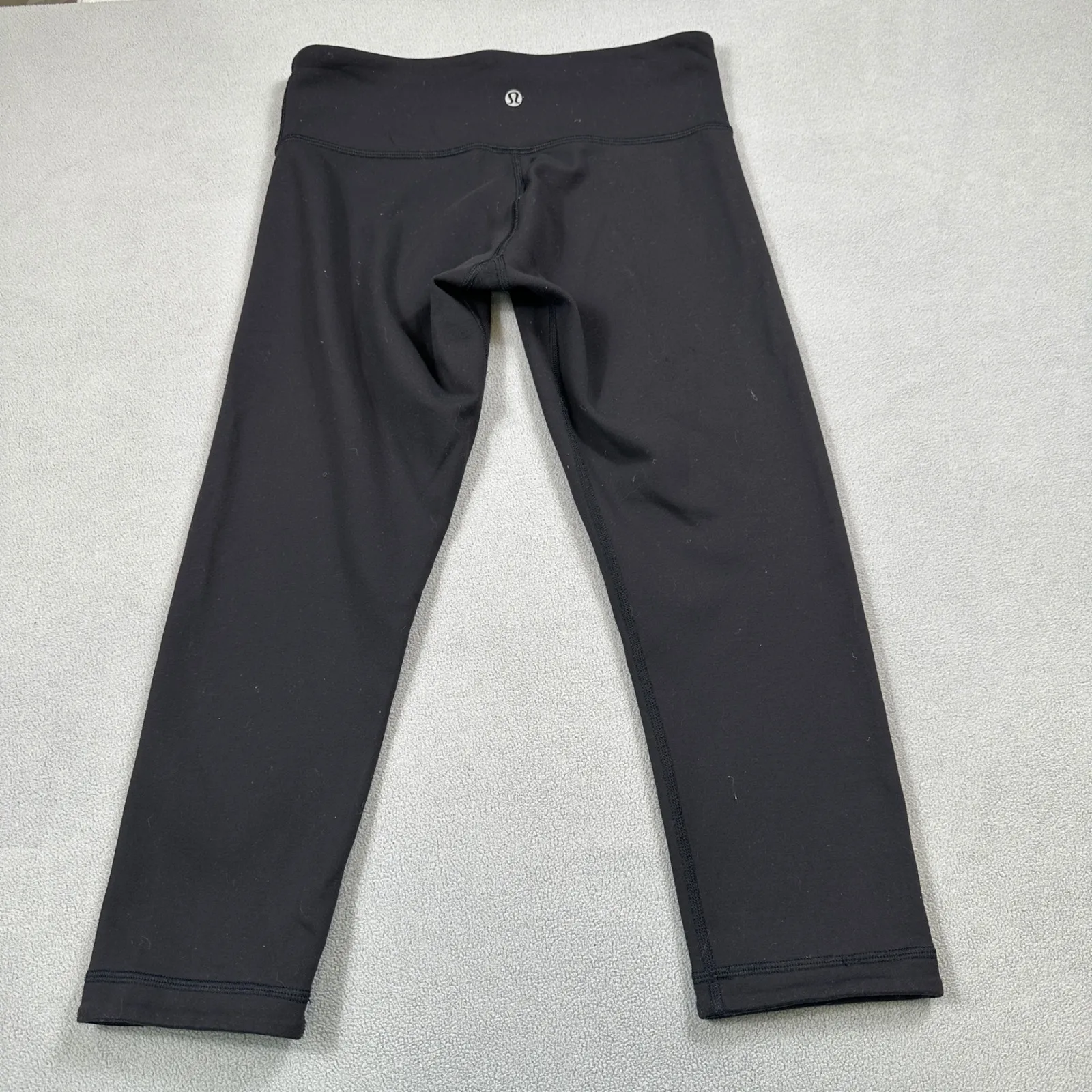 Lululemon Womens Cropped Leggings 6 Black Classic Activewear Yoga Pants Mid Gym - Image 2