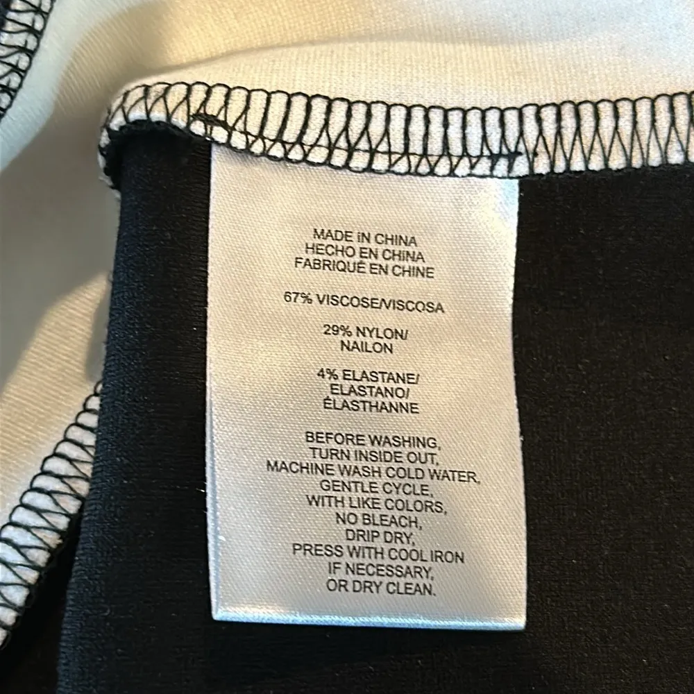 NWT Jones New York sleeveless Top - Image 9