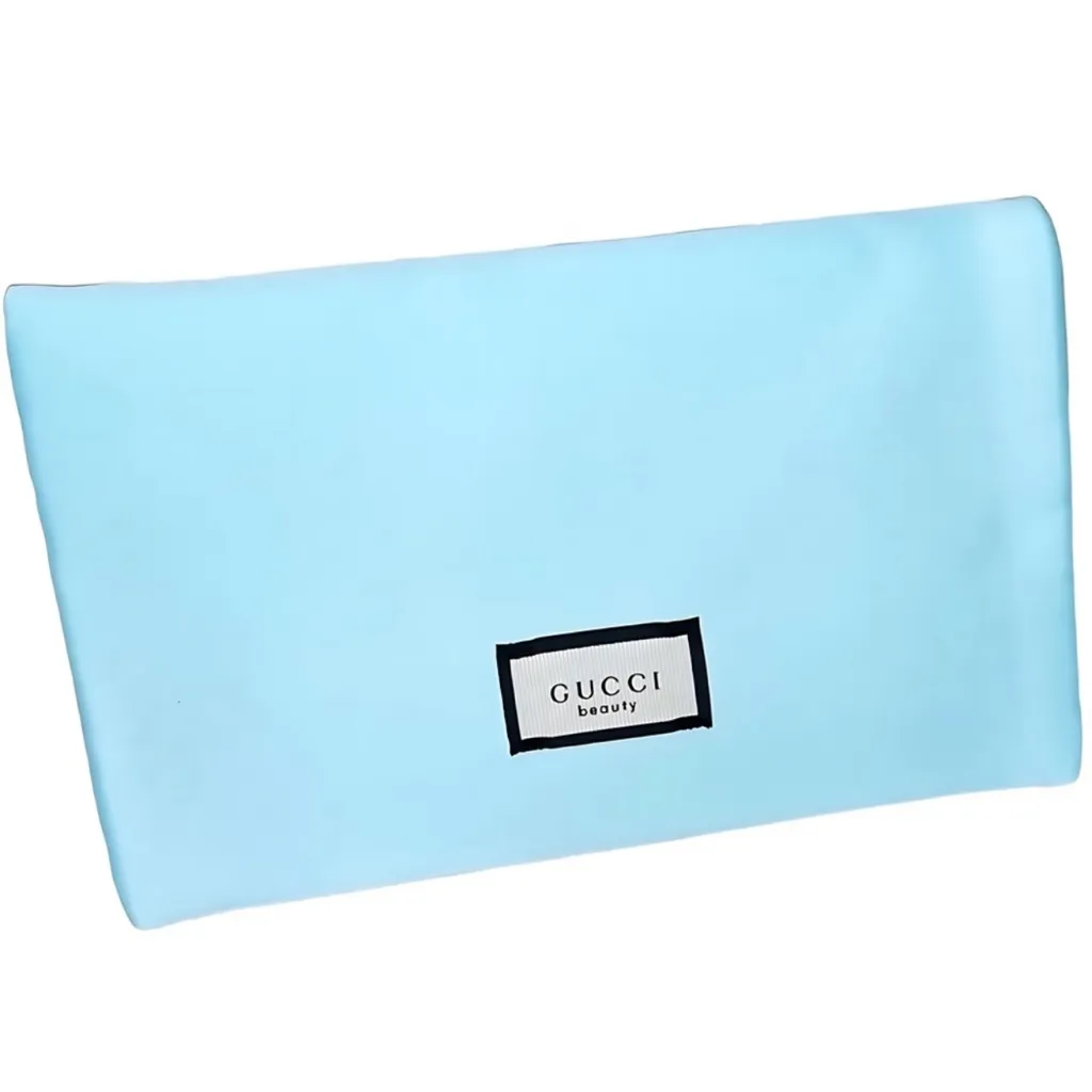 New Gucci Light Blue Beauty Bag Clutch With Magnetic Closure New in Package - Image 4