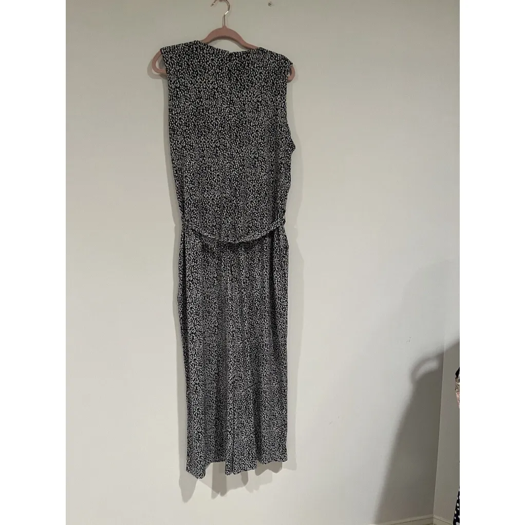 Michael Kors Woman’s Navy Sleeveless Belted Crop Pant W/Pockets Jumpsuit Sz 16 - Image 2