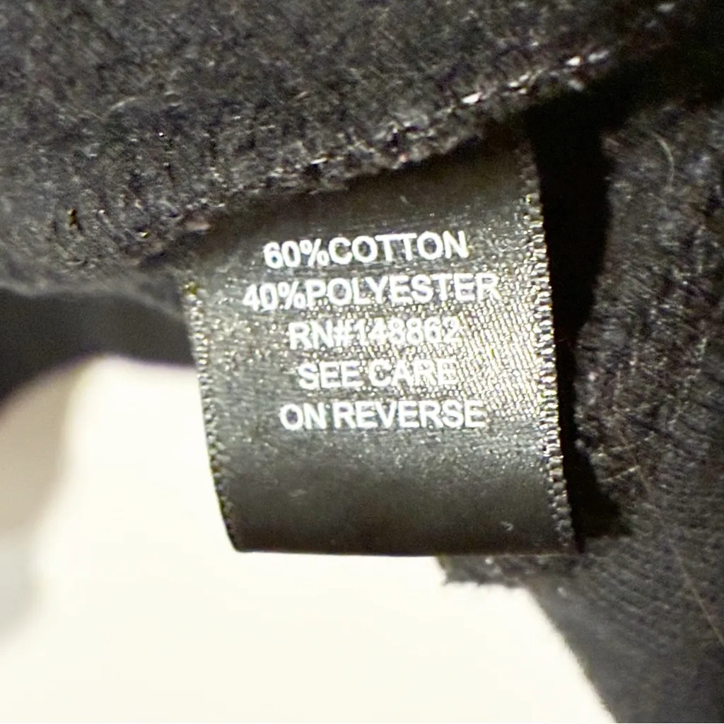 Torrid Plus Size Goth Emo Skull Black and White Snowflake Sweatshirt Pullover 5X - Image 6