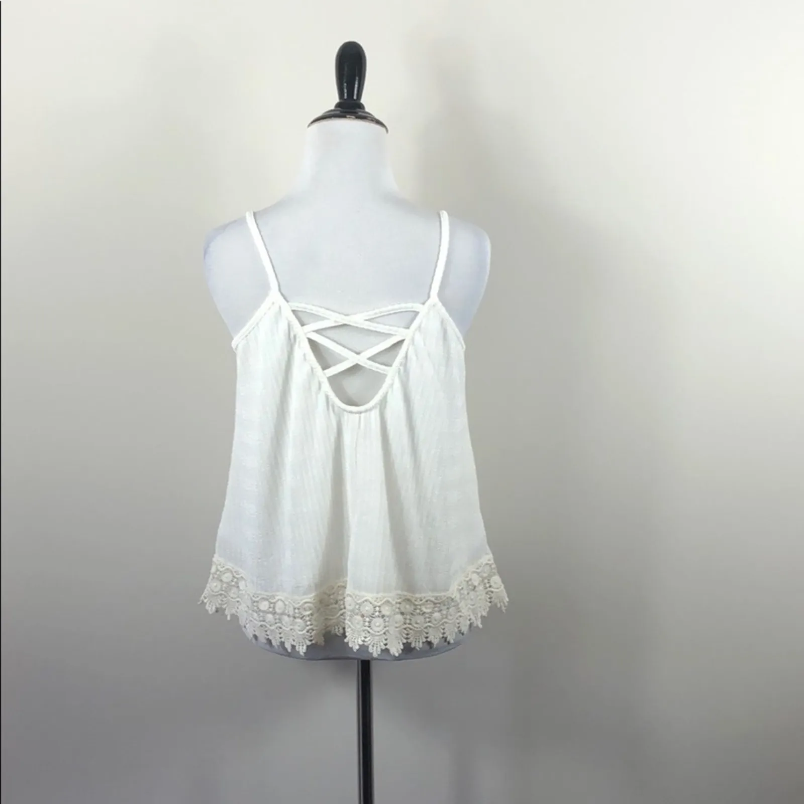 White Crochet Top 9.3 Eline by Line And Dot  M - Image 5