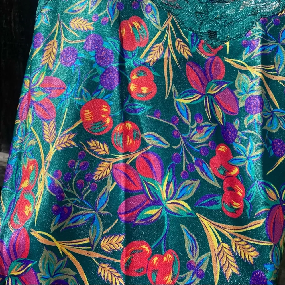 Vintage 90’s Lingerie Cacique Cherries & Berries Slip Dress Nightie - Image 3