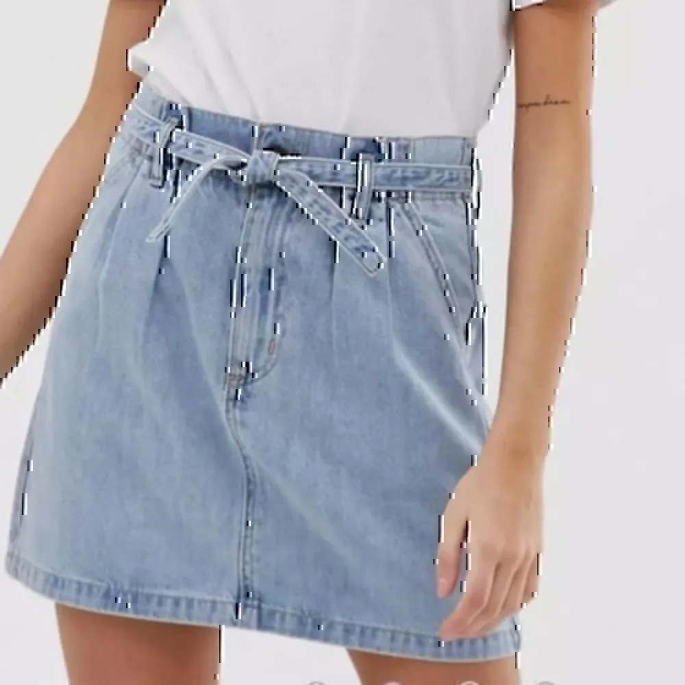 HOLLISTER Ultra High Rise Skirt Black Denim Jean High Waisted Paper Bag Mini 9 - Image 3