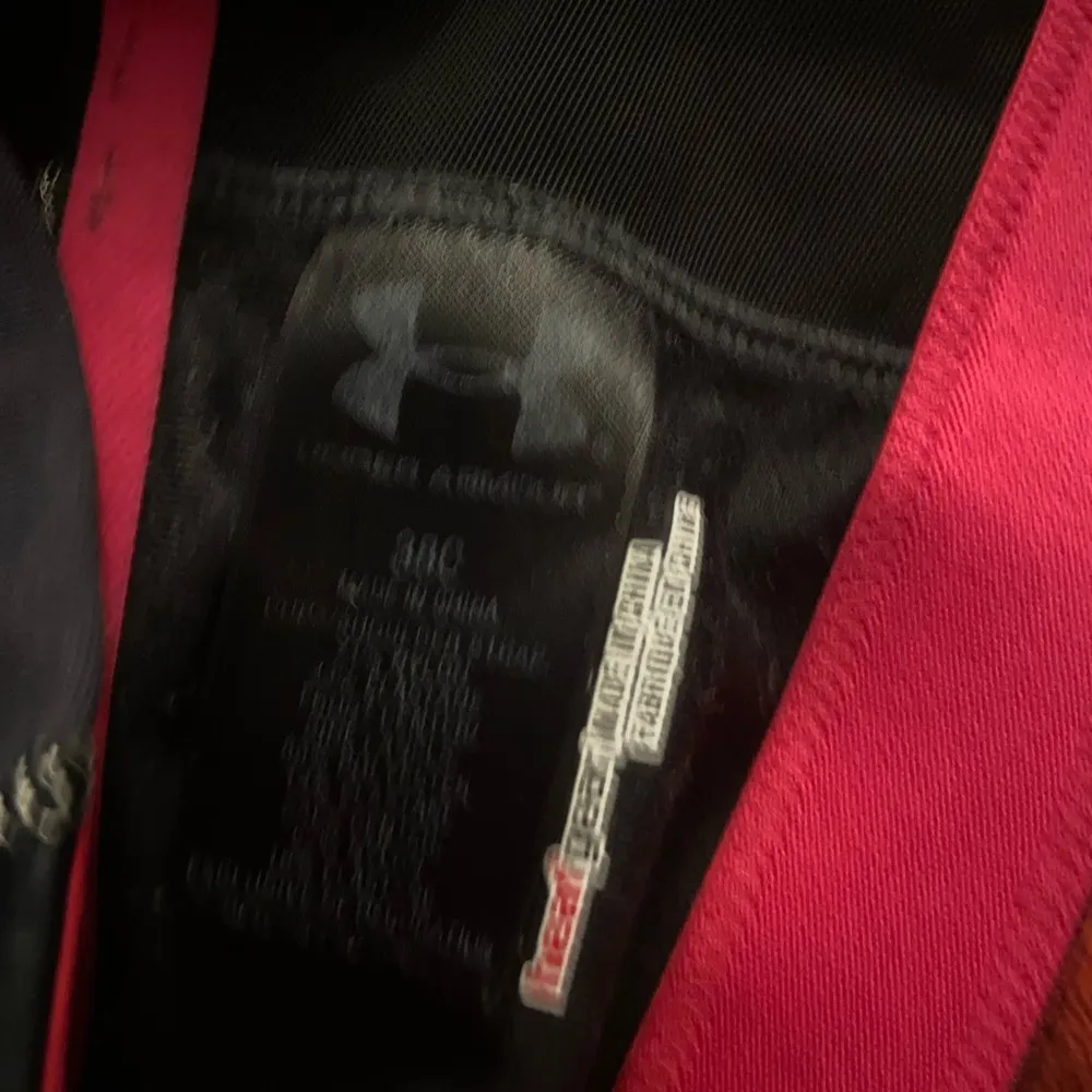 Under Armour sports bra - Image 4