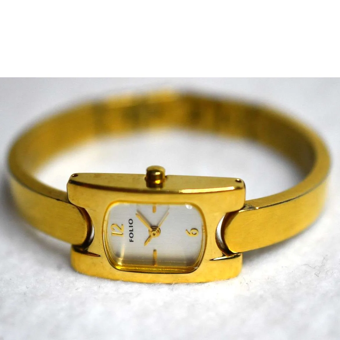 Folio By Relic Classic Gold Tone Metal Box Latch Band New Battery Fashion Watch - Image 5