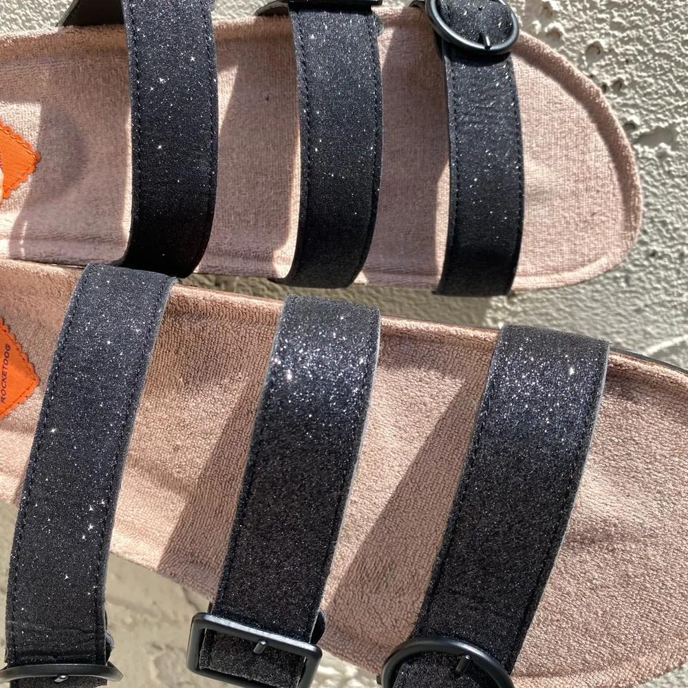 Rocket Dog Women's Black Glitter  Slide Sandal Size 11 - Image 2