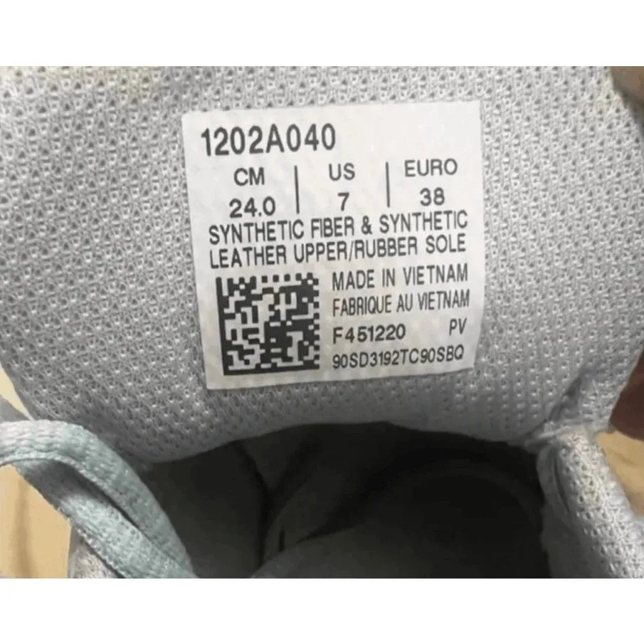 Nike Reposto Women White Grey Sneakers Size 7 Running Athletic Shoes Low Top - Image 8