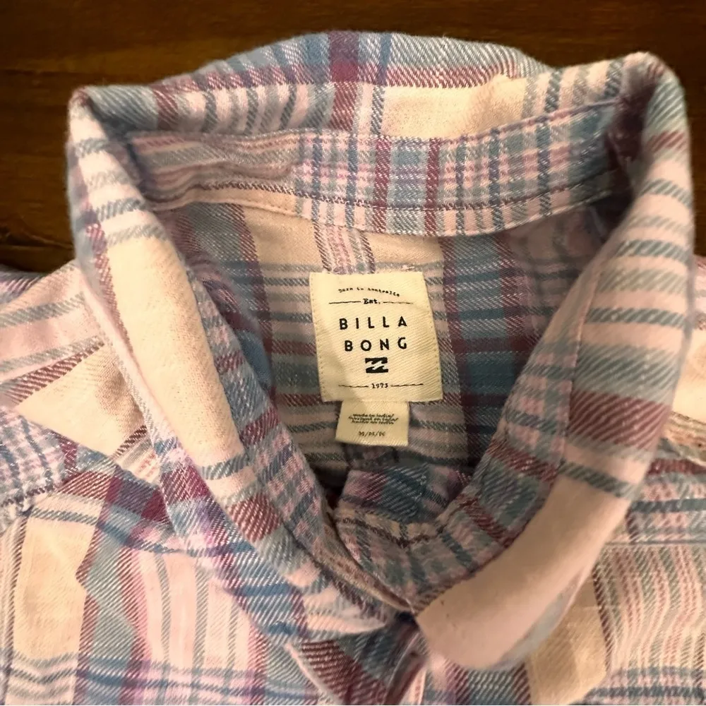 Billabong  Women’s NWT Best Time Flannel Top In Washed‎ Berry Medium - Image 5
