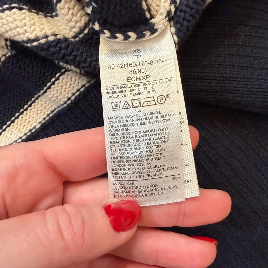 GAP Navy and White Striped Turtleneck Sweater - Image 5