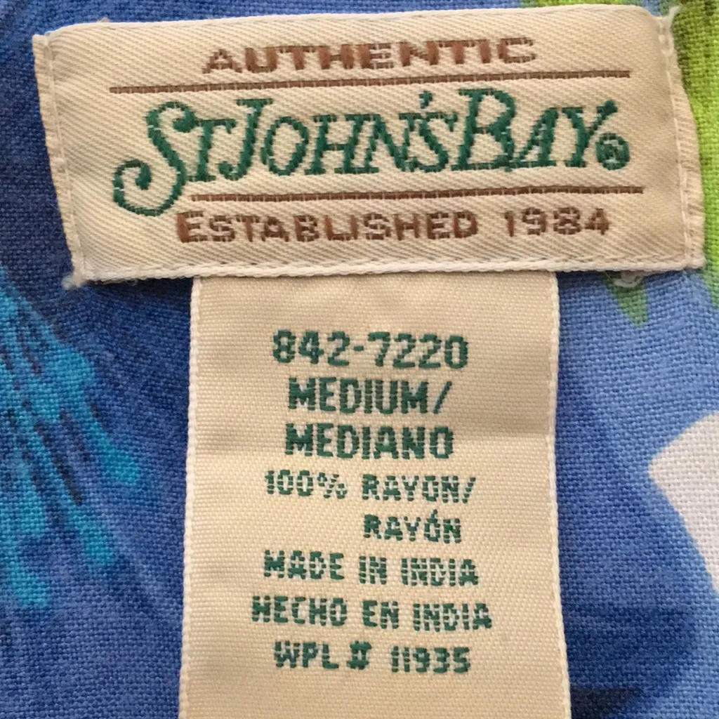 FINAL MARKDOWN St. John’s bay tropical-looking blouse (M) - Image 3