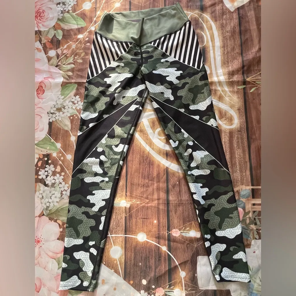 CIMA ACTIVEWEAR Colombian Black Stripe Green Camouflage Leggings 0/s - Image 2