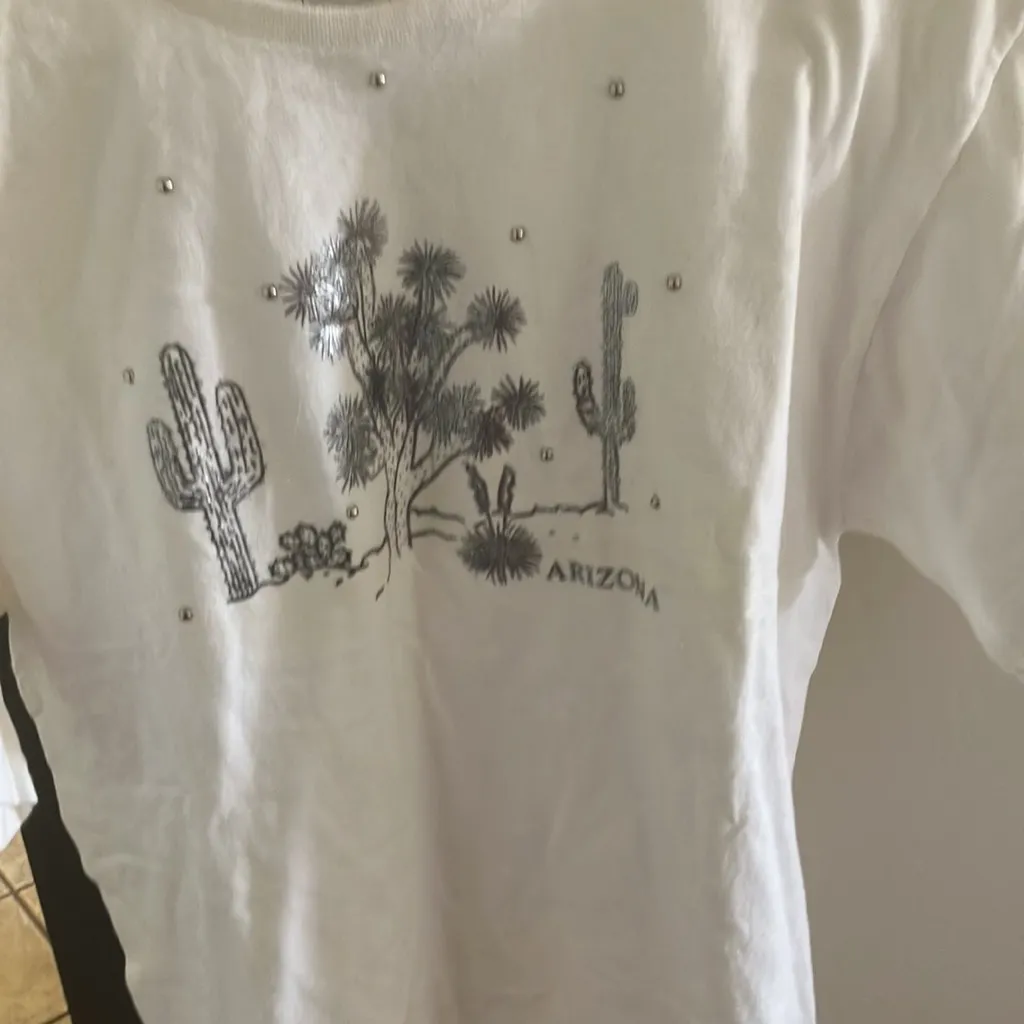 Embellished Arizona t shirt large - Image 2