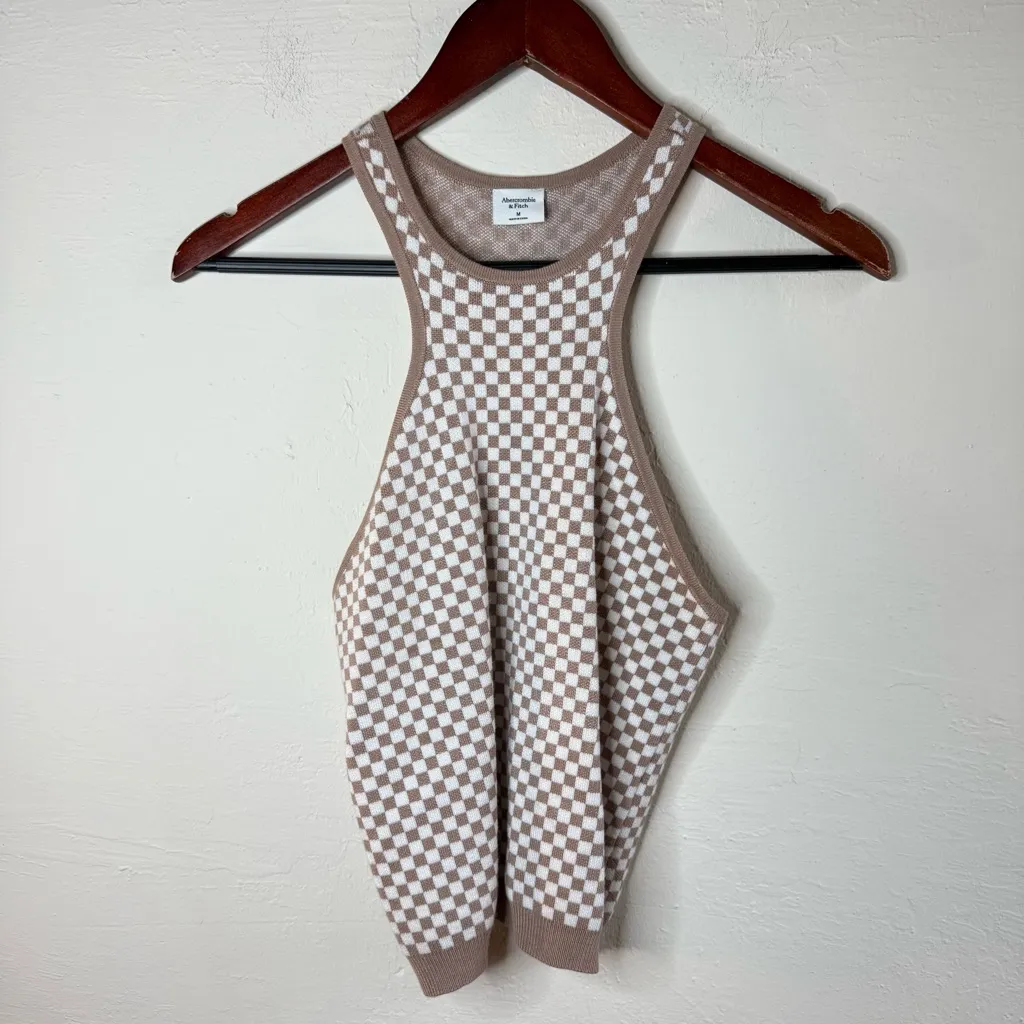 Abercrombie and Fitch Checkered Knit
Scuba Tank Size Medium Tan and White - Image 2