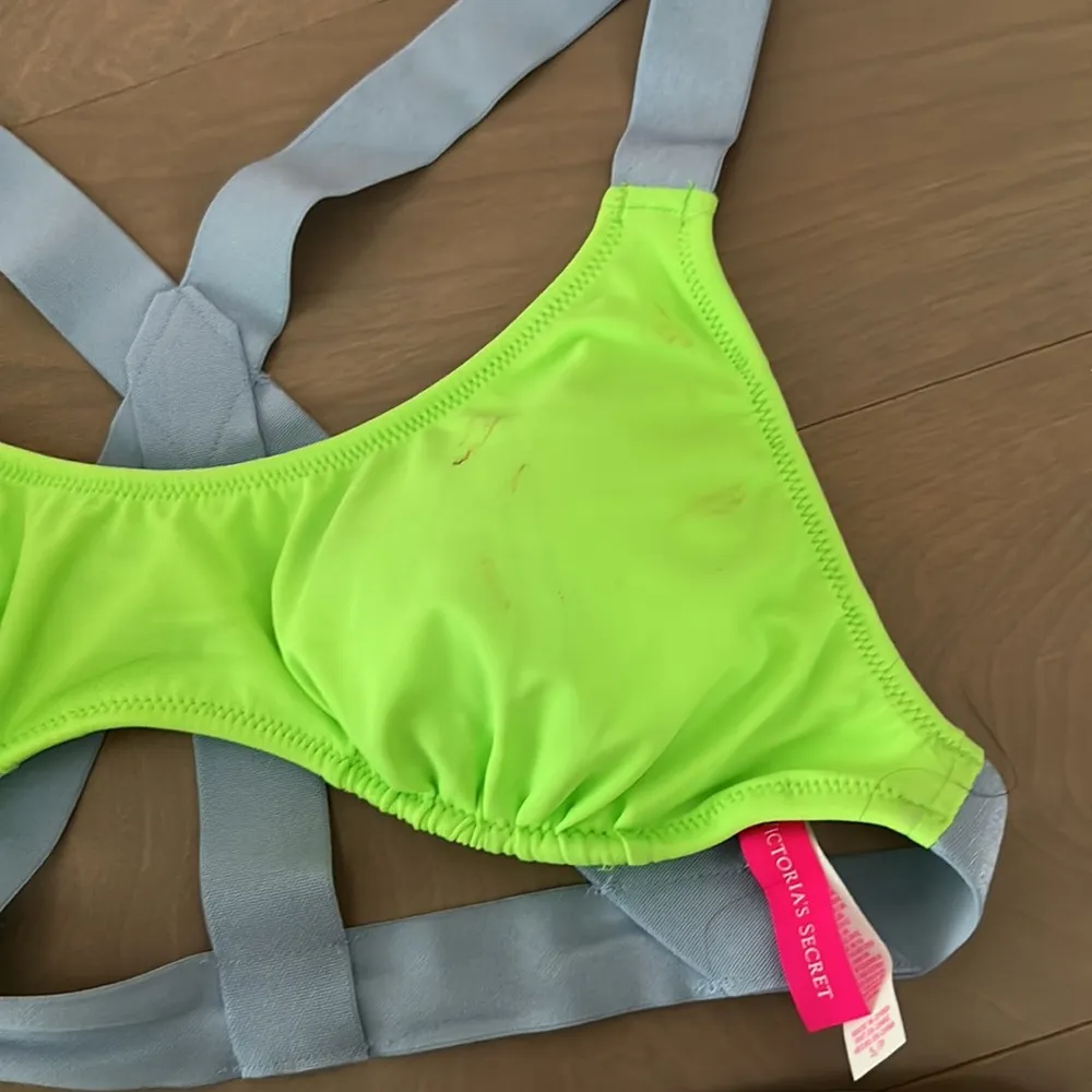 Victoria’s Secret bikini with fun straps detail both size Small - Image 2