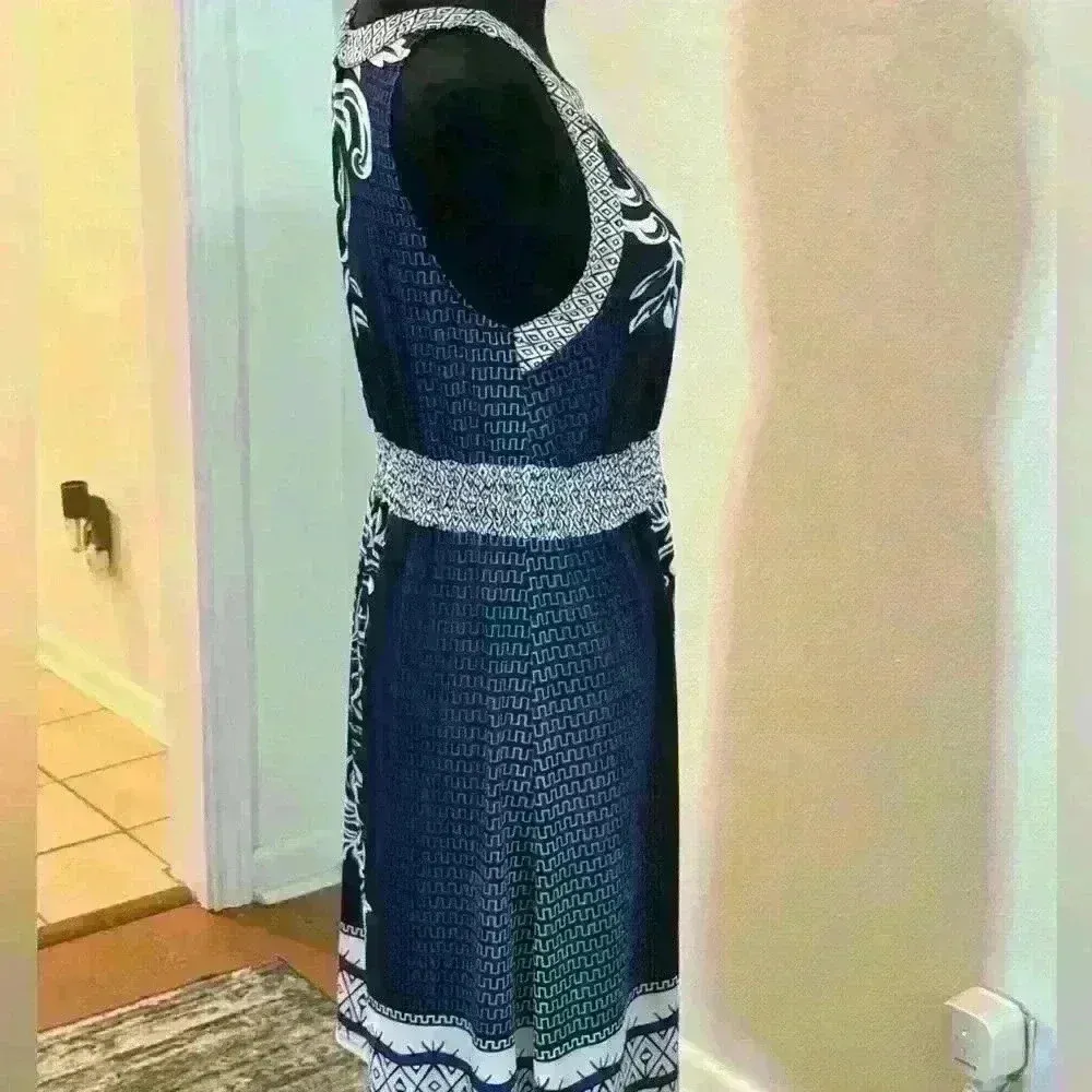 646 Main Blue & White Indian Print Sleeveless Midi Dress Size undefined - Image 5