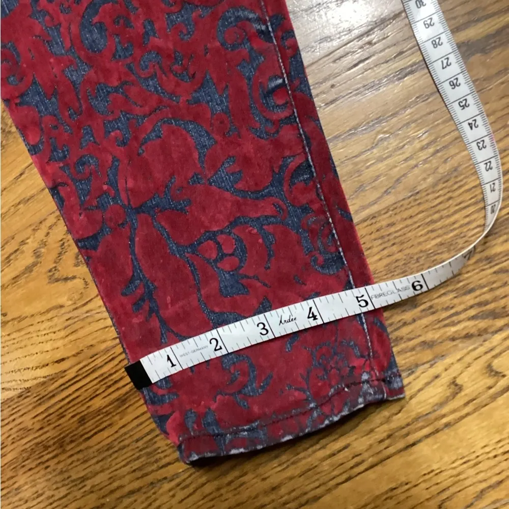 J Brand skinny jeans. Size 29. Velvet damask pattern on denim - Image 7