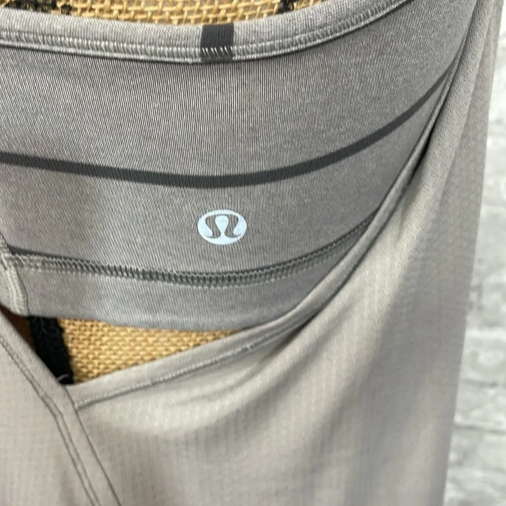 Lululemon No Limits Tank
Ambient Grey / Cayman Stripe Heathered Medium Grey - Image 3
