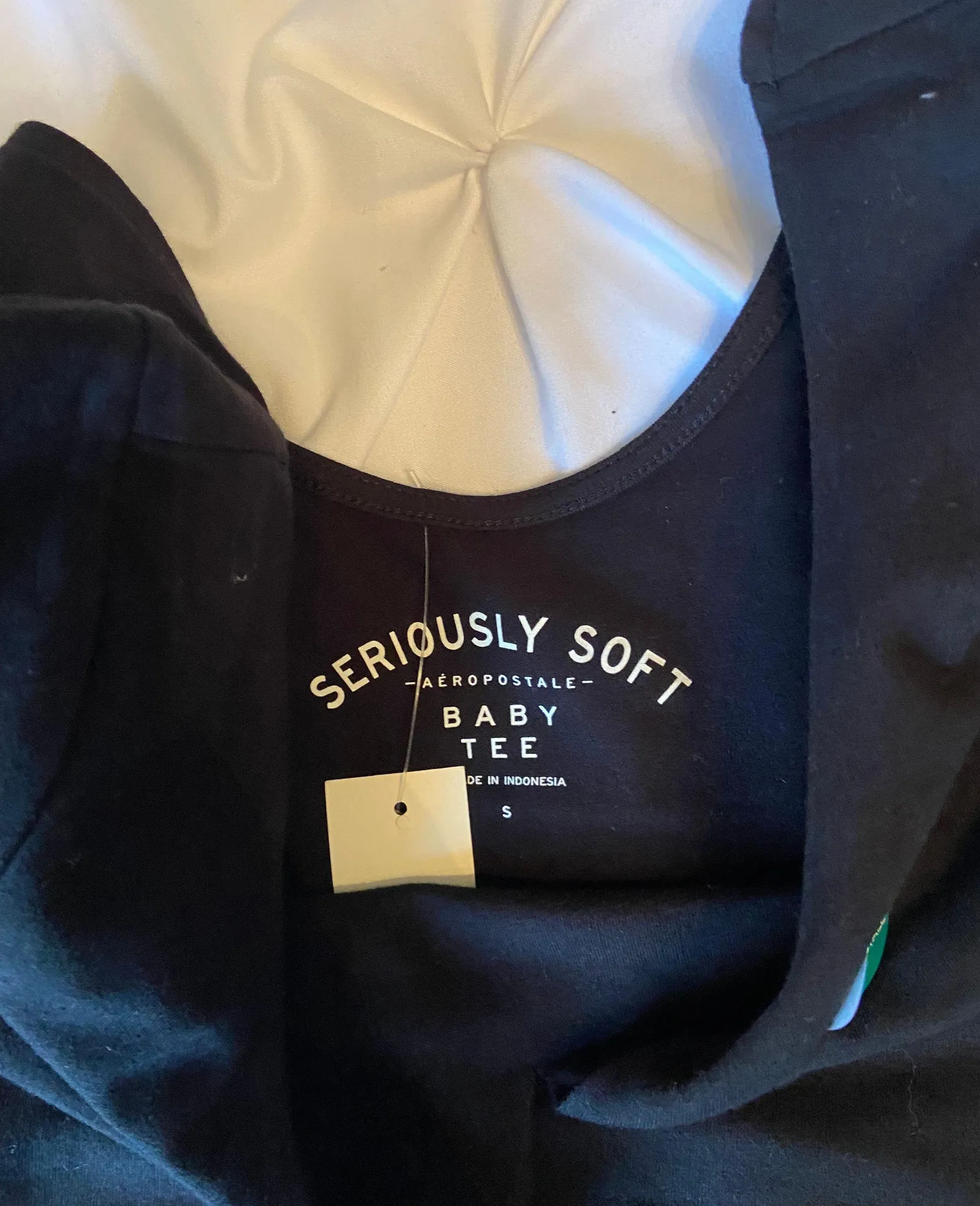 Aeropostale Baby Tee - Image 3
