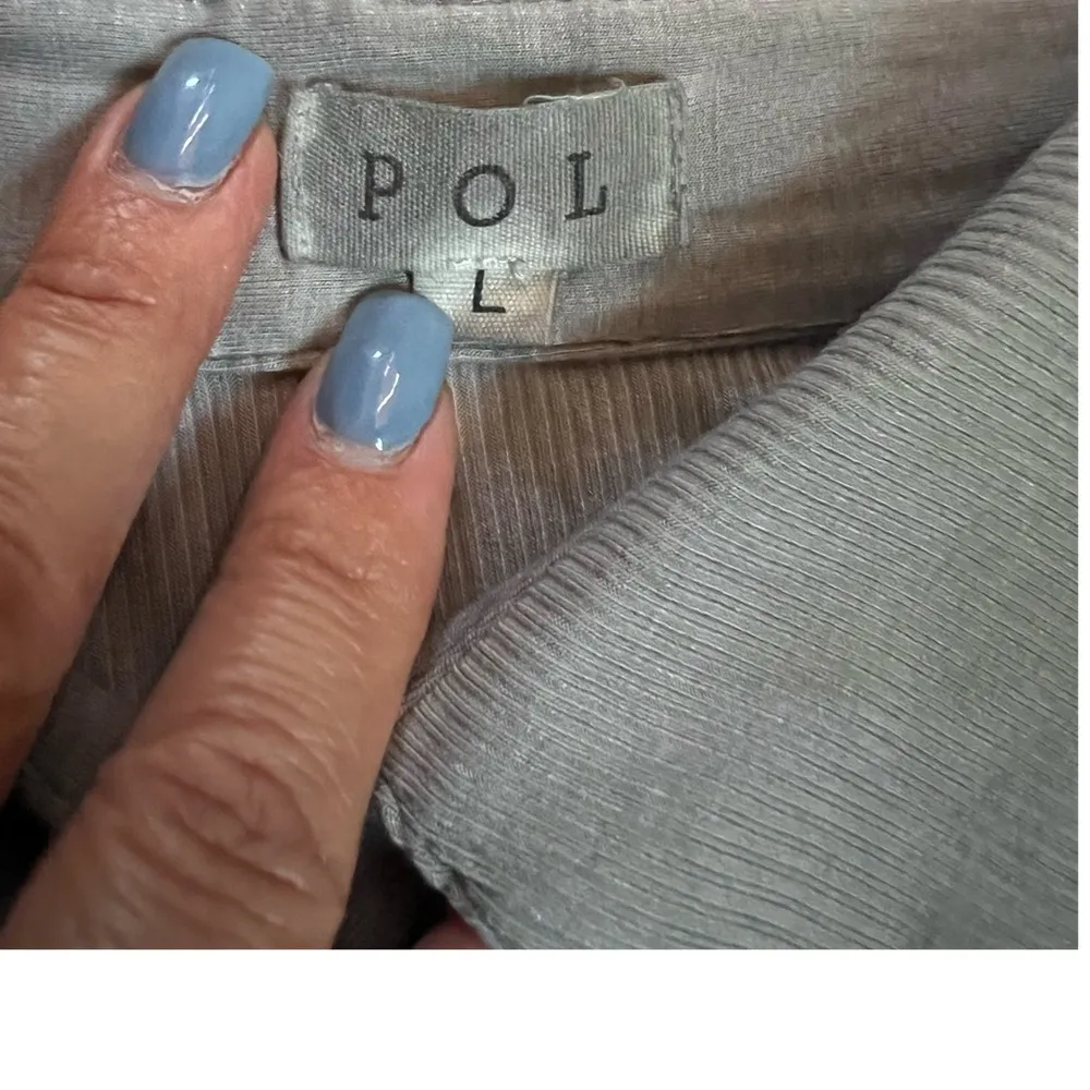 POL shirt lace‎ trim detail on the body - Image 8