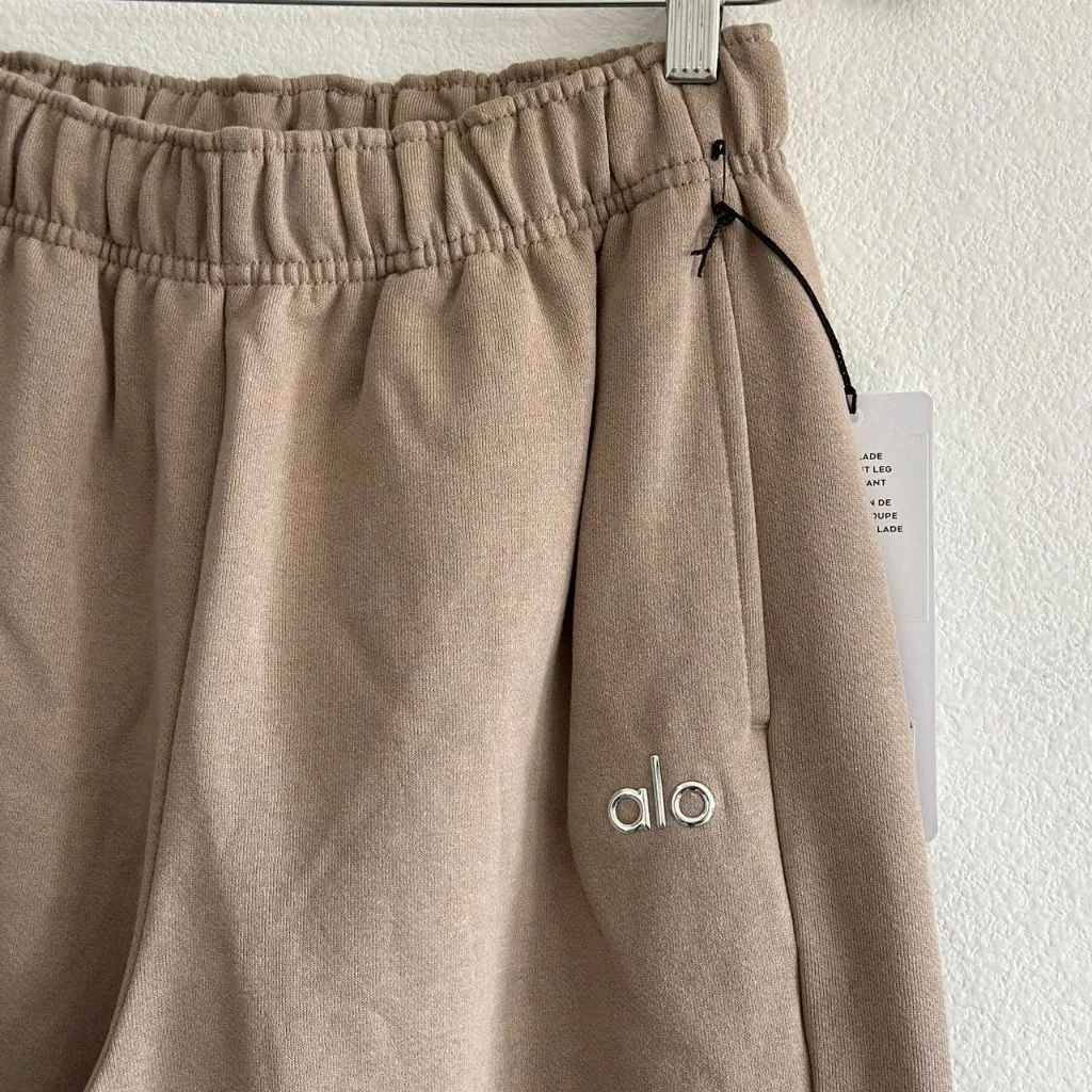 Alo Yoga Accolade Straight Leg Sweatpant in Gravel, Size X-Small - Image 7