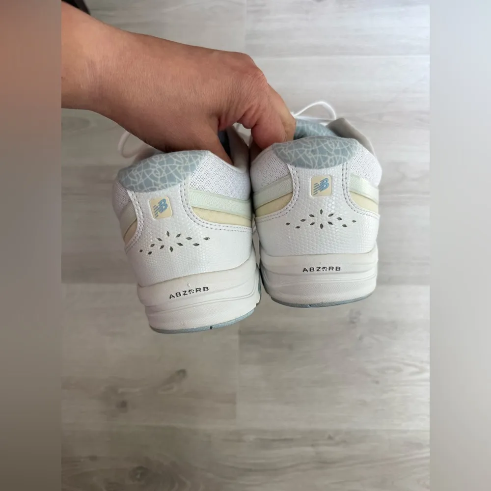 Women's 10.5 D New Balance Wide White WW847WT2 Sneakers Walking Running Shoes - Image 6