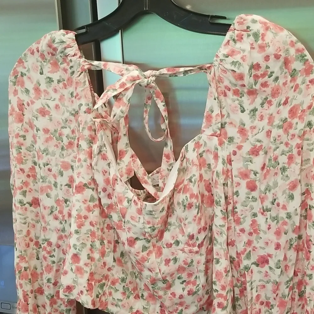 💕ASTR THE LABEL💕 Floral Tie Shoulder Long Sleeve Top ~ Pink Floral Print L NWT - Image 12